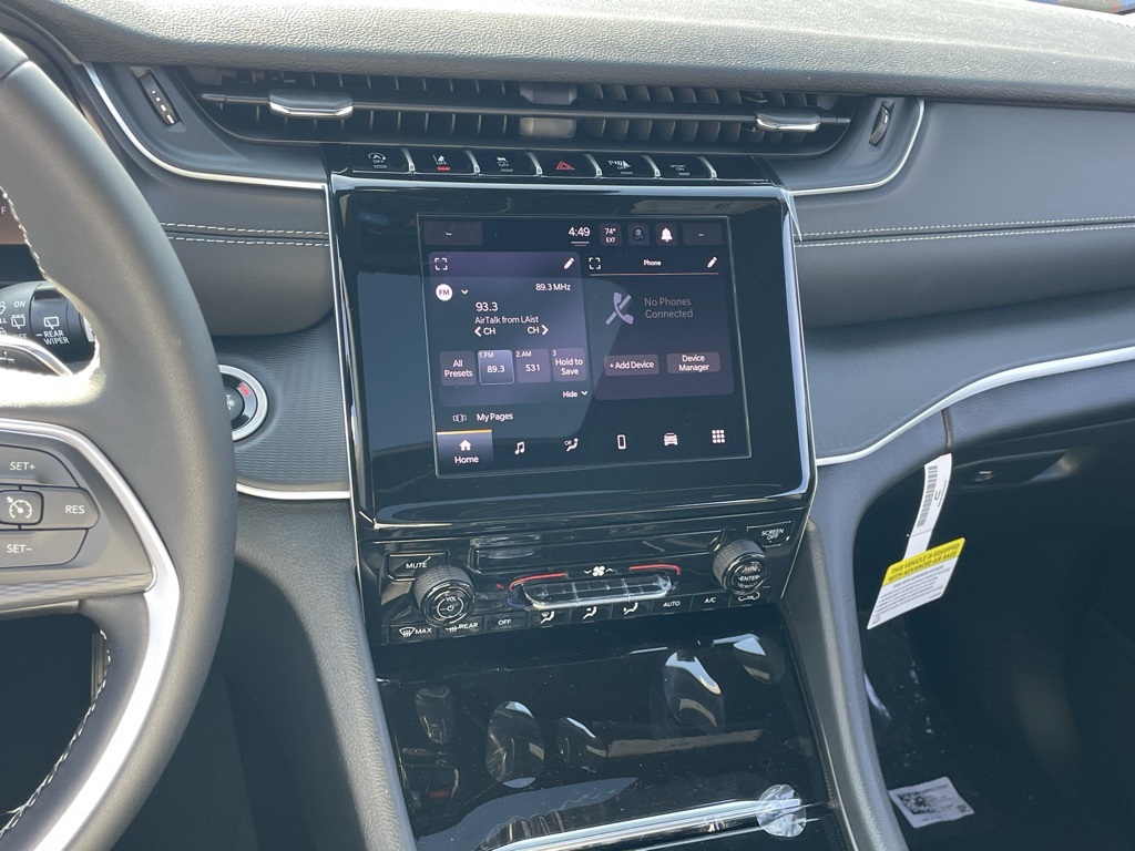 2025 Jeep Grand Cherokee Laredo X photo 27