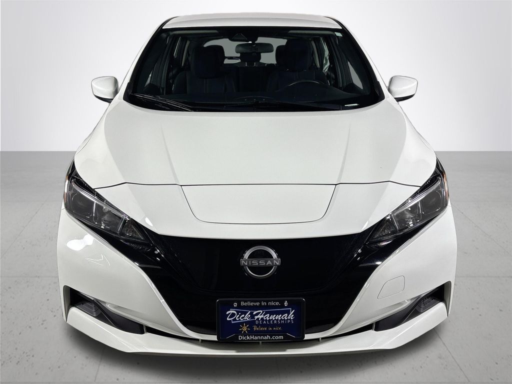 2023 Nissan Leaf S photo 3