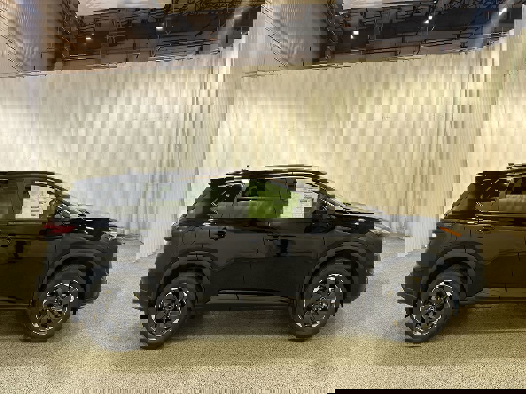 2026 Nissan Rogue SV photo 4