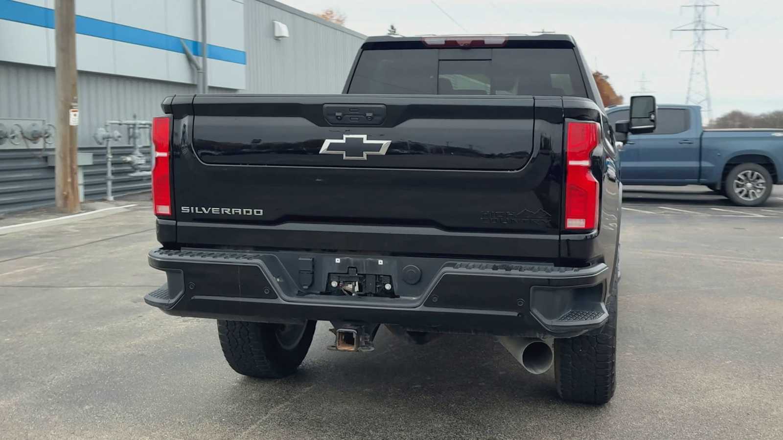 2024 Chevrolet Silverado 2500HD High Country photo 3