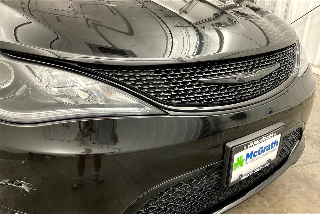 2018 Chrysler Pacifica Touring L photo 27