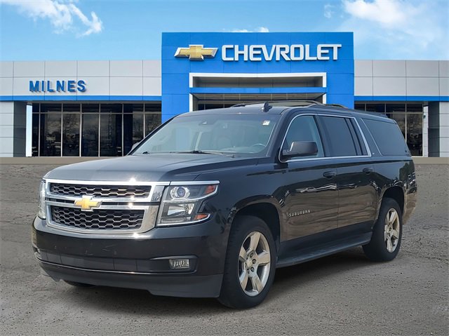 2015 Chevrolet Suburban LT photo 3