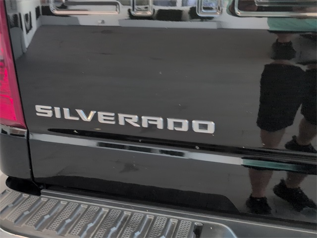 2022 Chevrolet Silverado 1500 LT photo 12
