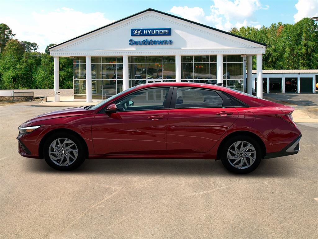 2025 Hyundai Elantra Hybrid Blue photo 3