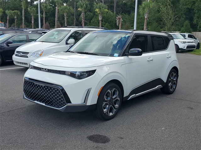 2025 Kia Soul EX photo 3