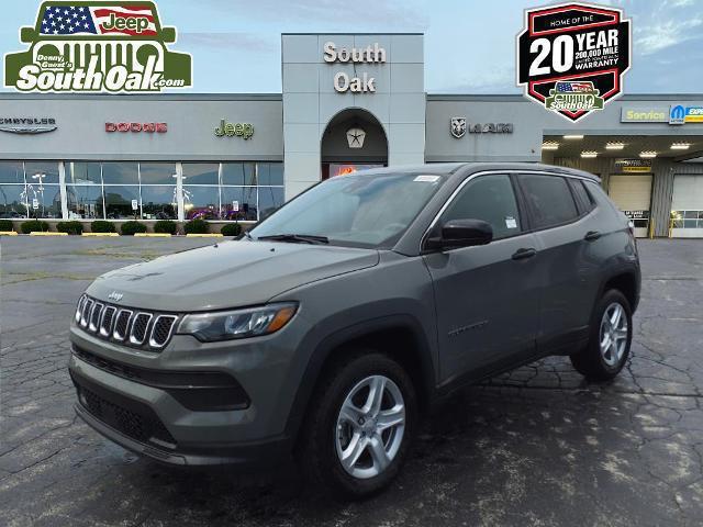 2023 Jeep Compass Sport photo 4