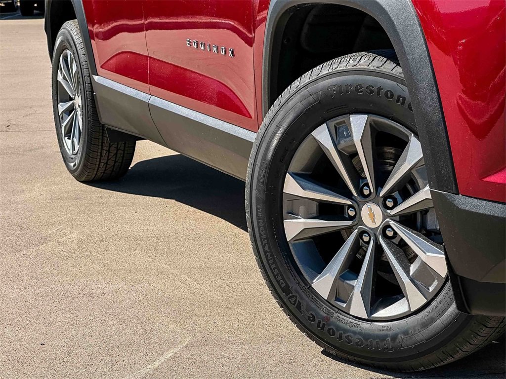 2026 Chevrolet Equinox LT photo 2