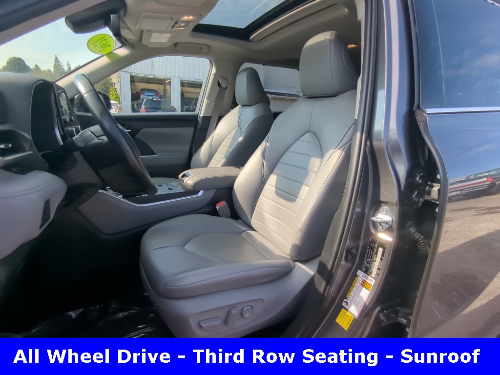 2021 Toyota Highlander Hybrid XLE photo 4