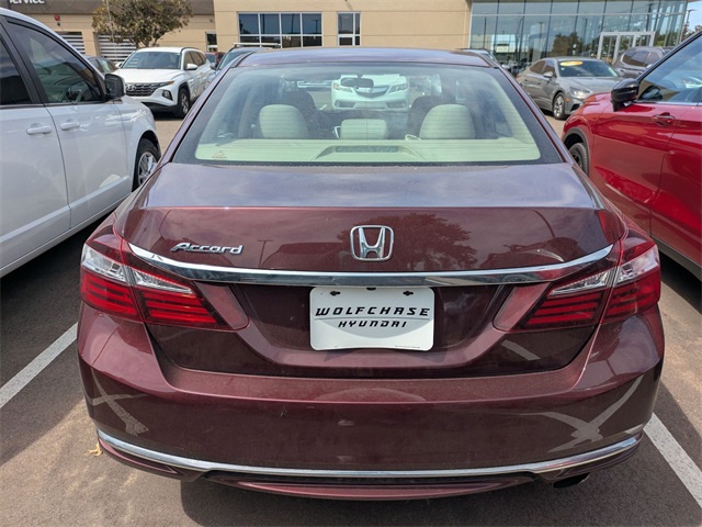 2017 Honda Accord LX photo 2