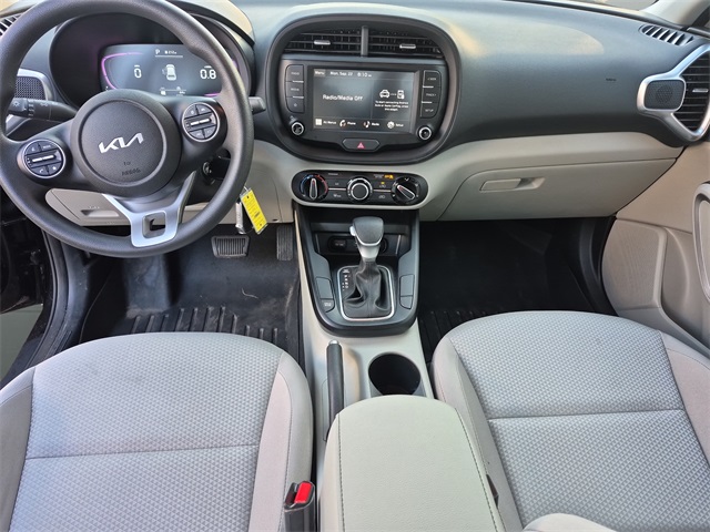 2023 Kia Soul LX photo 10