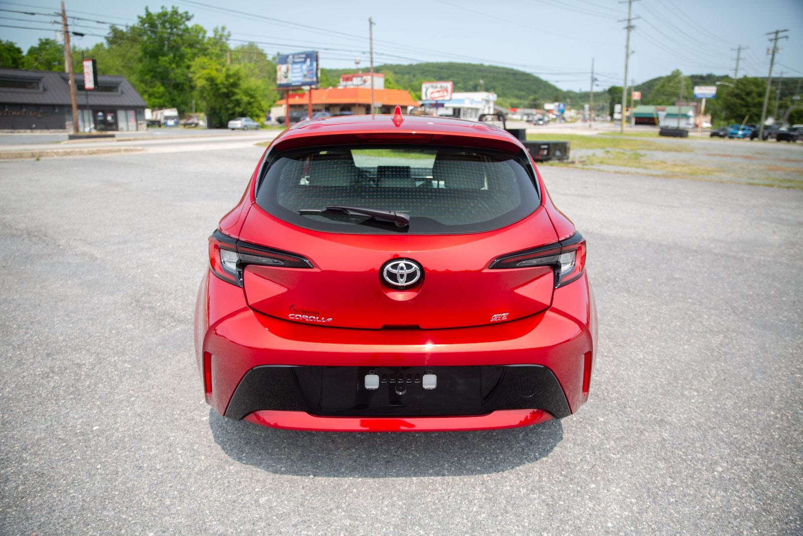2025 Toyota Corolla SE photo 4