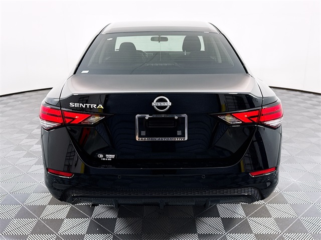 2025 Nissan Sentra S photo 17