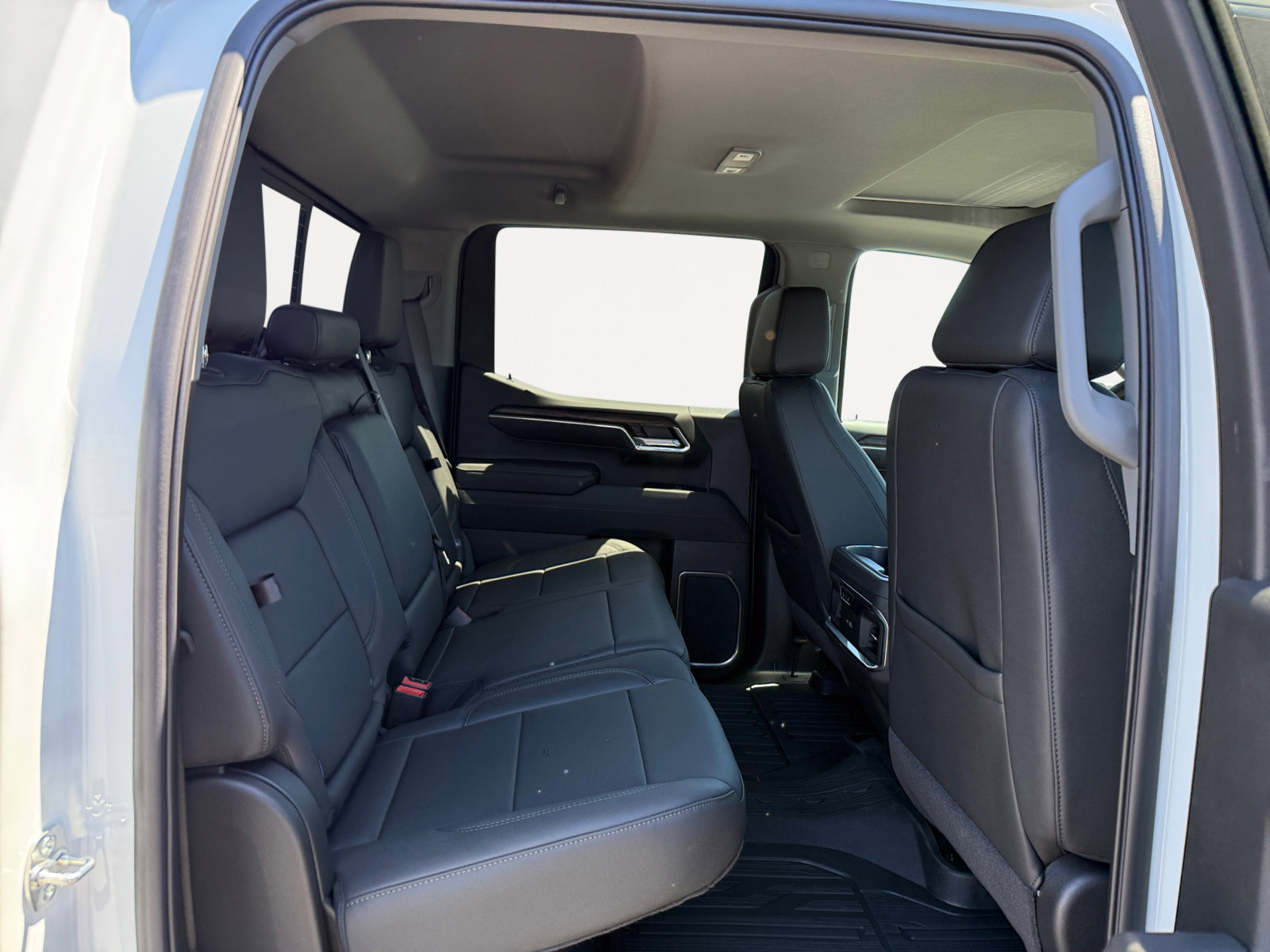 2025 Gmc Sierra SLT photo 17