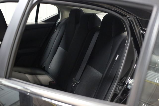 2025 Nissan Sentra SV photo 18