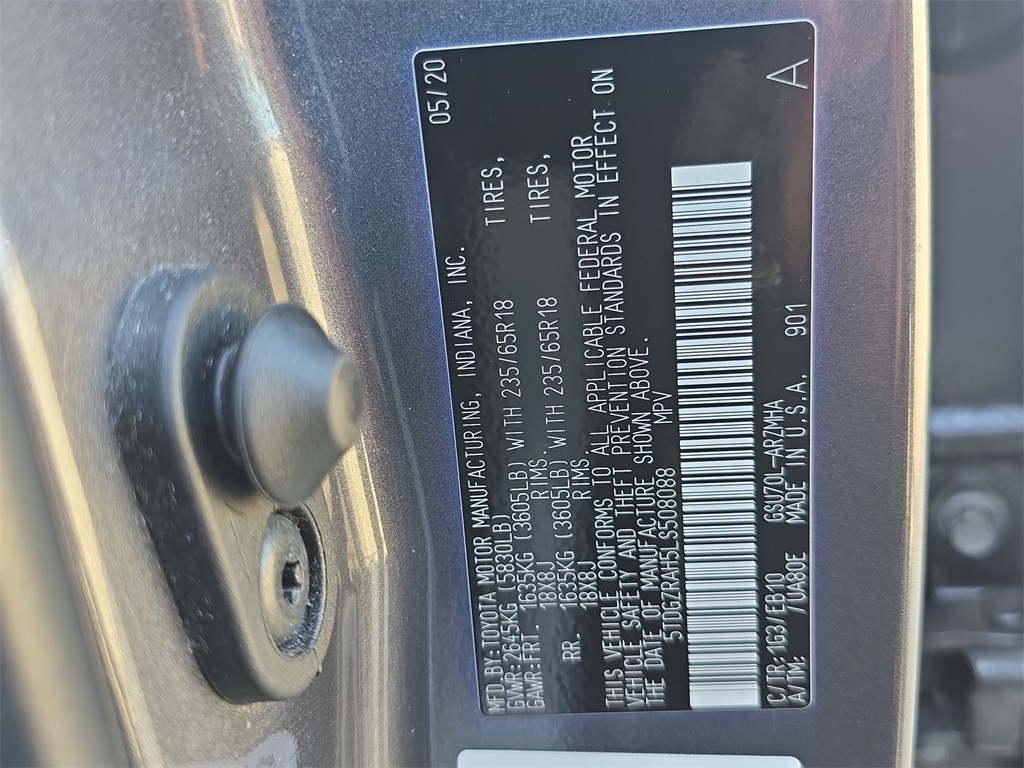 2020 Toyota Highlander XLE photo 16