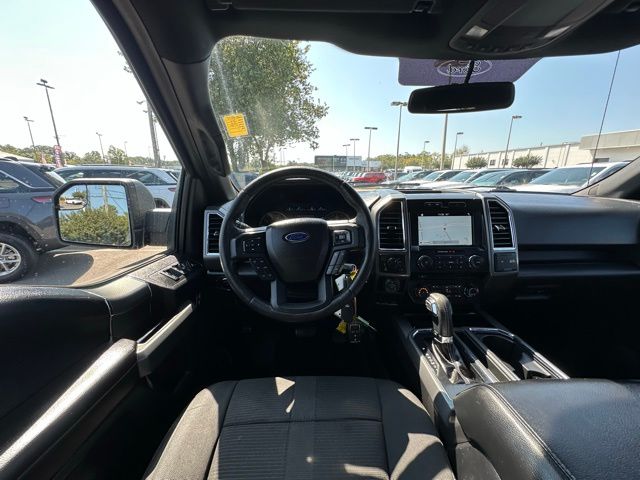 2016 Ford F-150 XLT photo 15