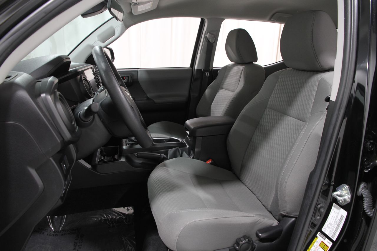 2022 Toyota Tacoma SR V6 photo 5
