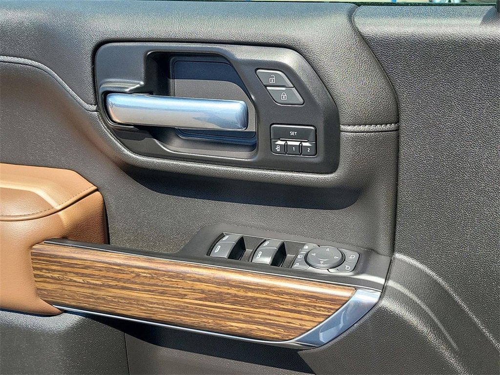 2022 Chevrolet Silverado 2500HD High Country photo 16