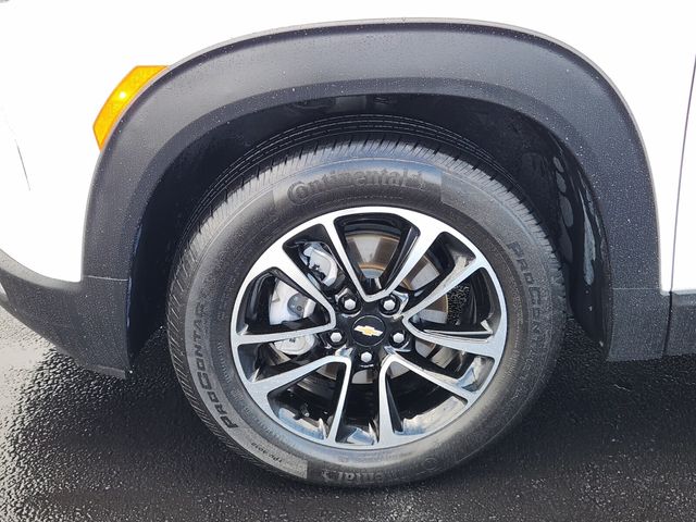 2024 Chevrolet Trailblazer LT photo 2