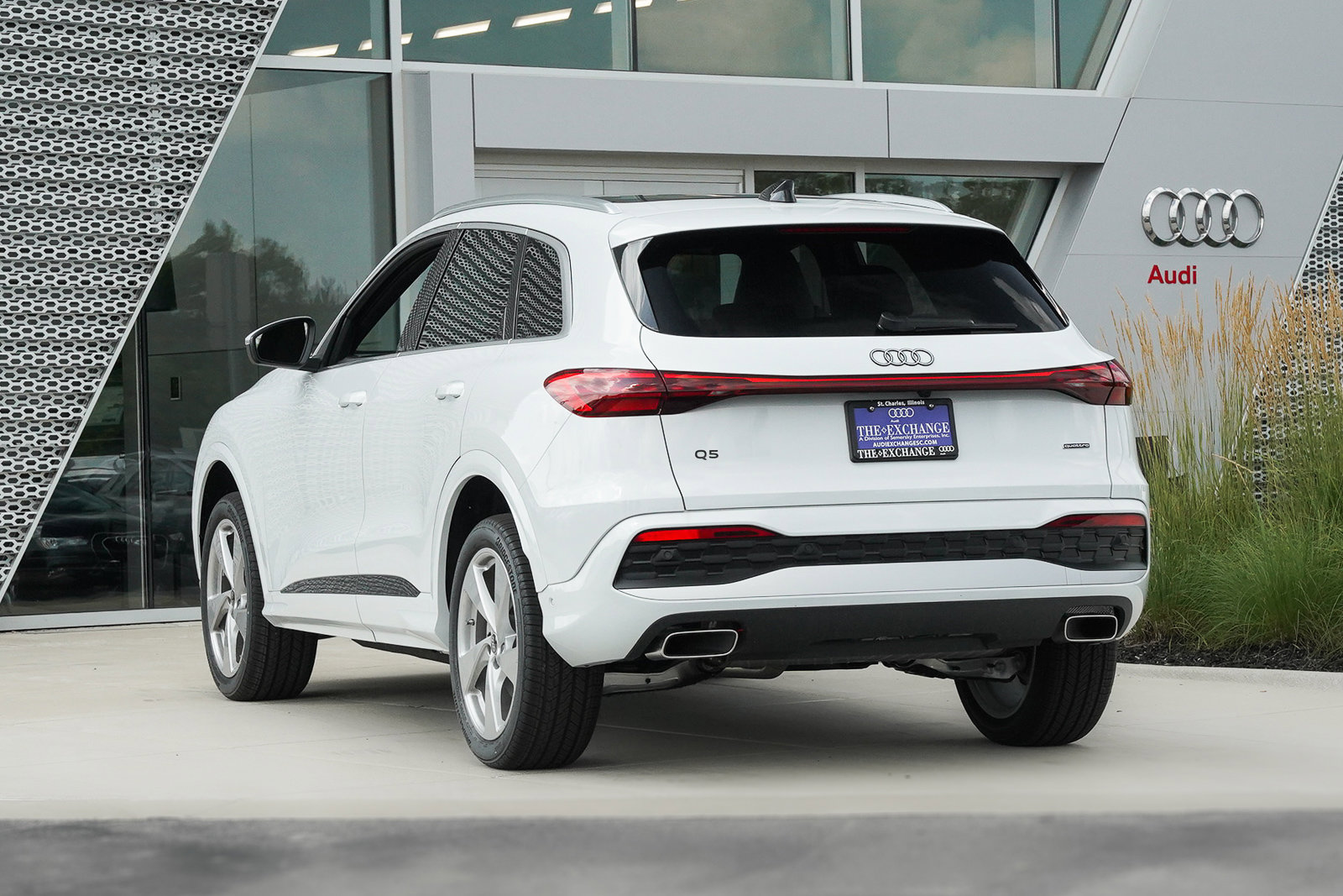 2025 Audi Q5 Premium Plus photo 4