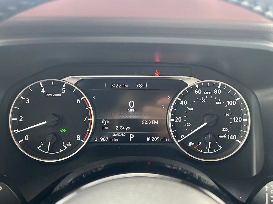 2022 Nissan Rogue SV photo 21