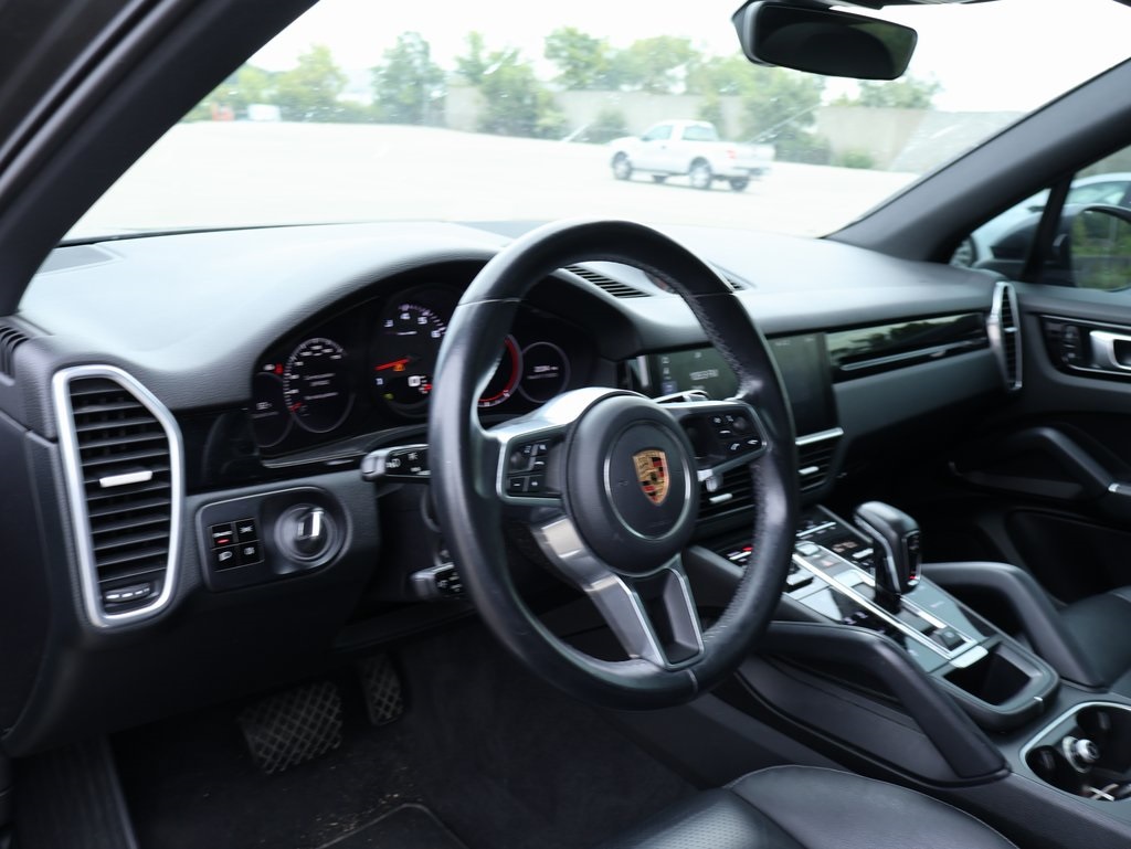 2020 Porsche Cayenne photo 18