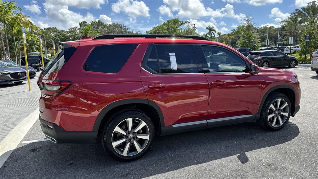 2025 Honda Pilot Touring photo 3