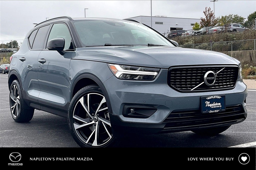 2021 Volvo XC40 R-Design's photo