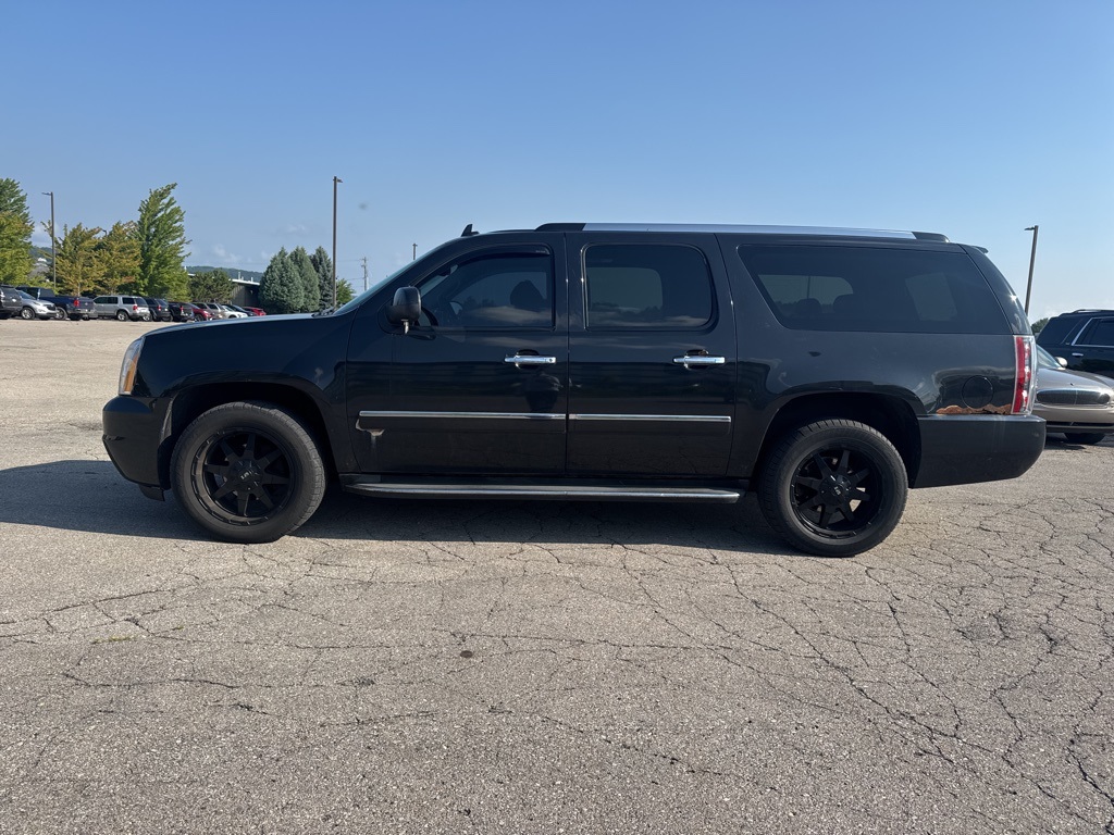 Used 2011 GMC Yukon XL Denali with VIN 1GKS2MEF8BR358179 for sale in Traverse City, MI