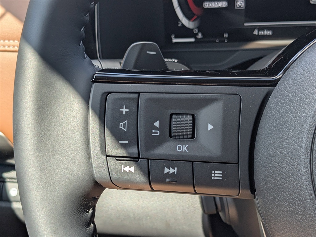 2025 Nissan Pathfinder Platinum photo 22