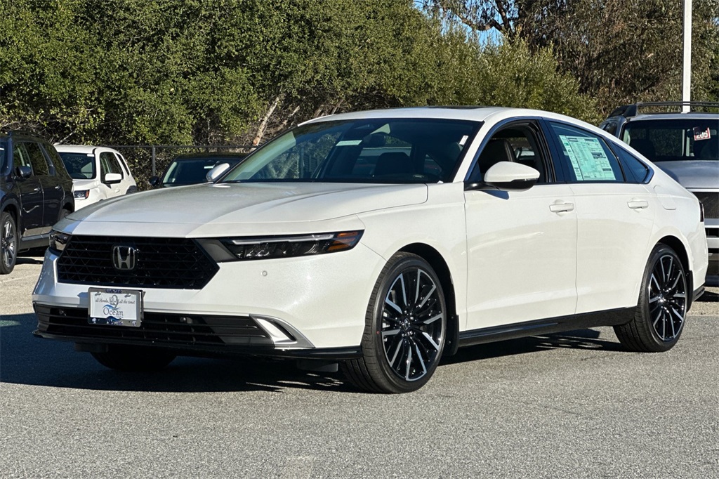 2025 Honda Accord Hybrid Touring photo 7