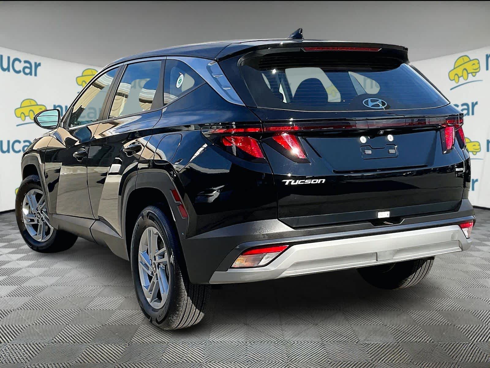 2025 Hyundai Tucson SE photo 4