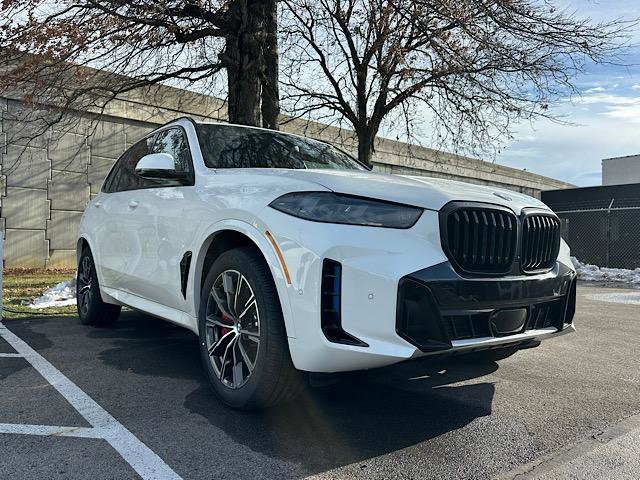 2026 BMW X5 50e's photo