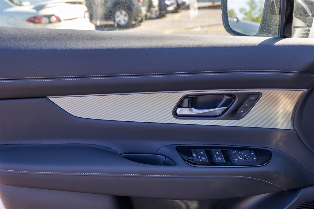 2025 Nissan Murano SL photo 10