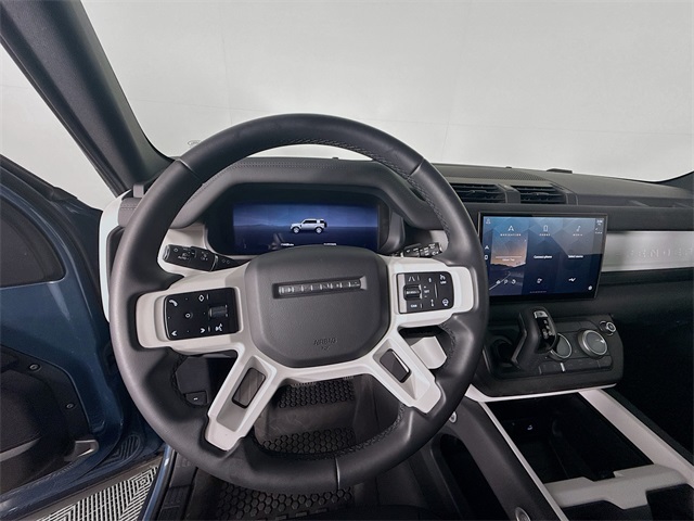 2025 Land Rover Defender 110 S photo 12
