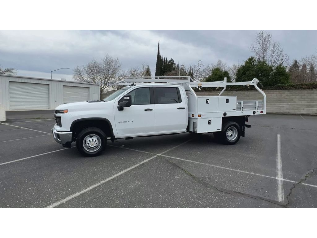 2024 Chevrolet Silverado 3500HD Work Truck photo 2