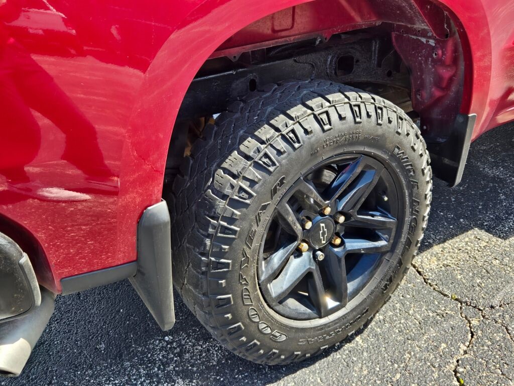 2019 Chevrolet Silverado 1500 Custom Trail Boss photo 11