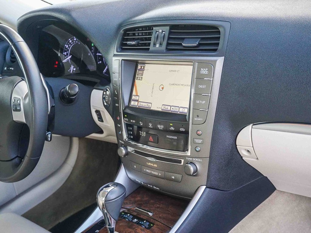 2015 Lexus IS 250 photo 15