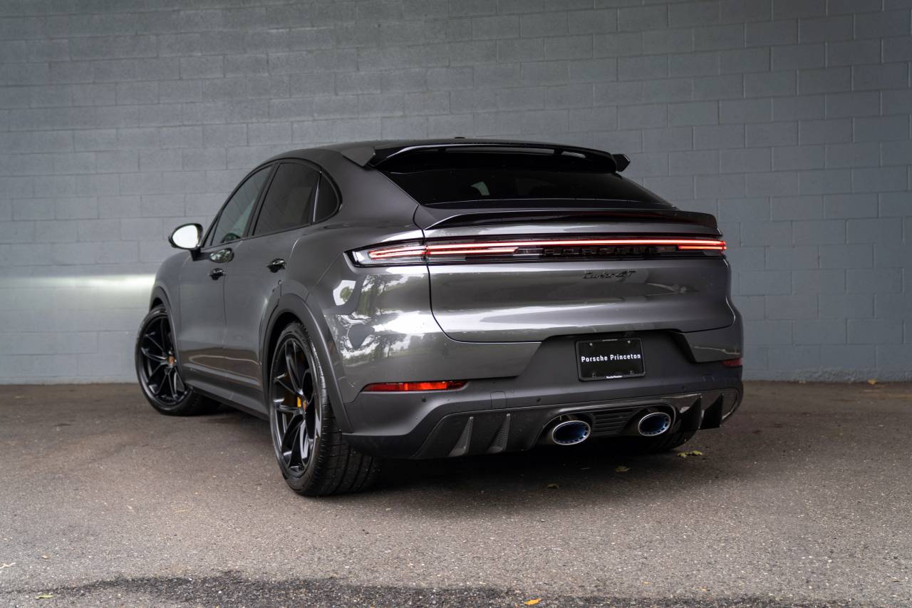 2025 Porsche Cayenne Turbo GT photo 3
