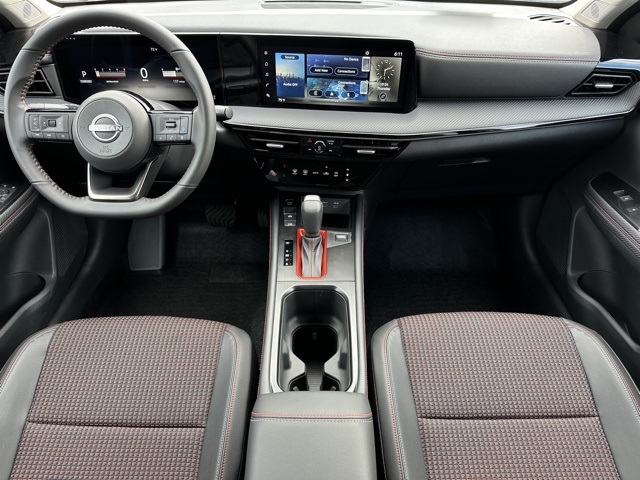 2025 Nissan Kicks SR photo 5