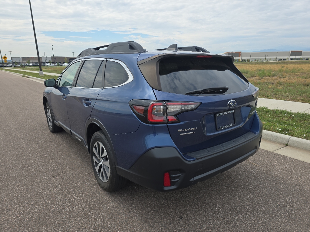 2021 Subaru Outback Premium photo 3