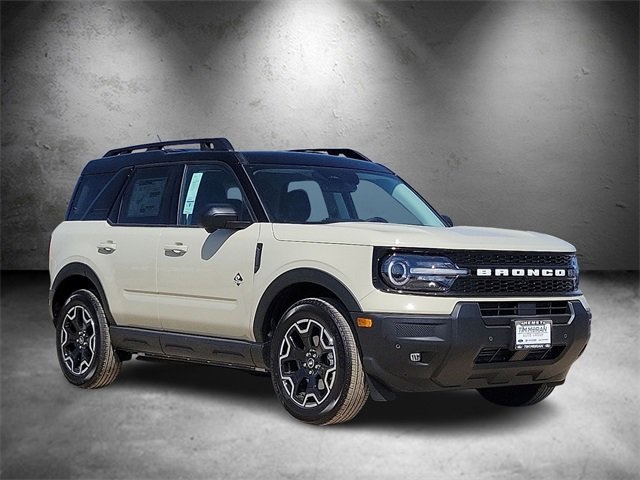 2025 Ford Bronco Sport Outer Banks photo 2