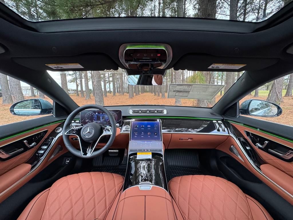 2025 Mercedes Benz S 580 4MATIC photo 3