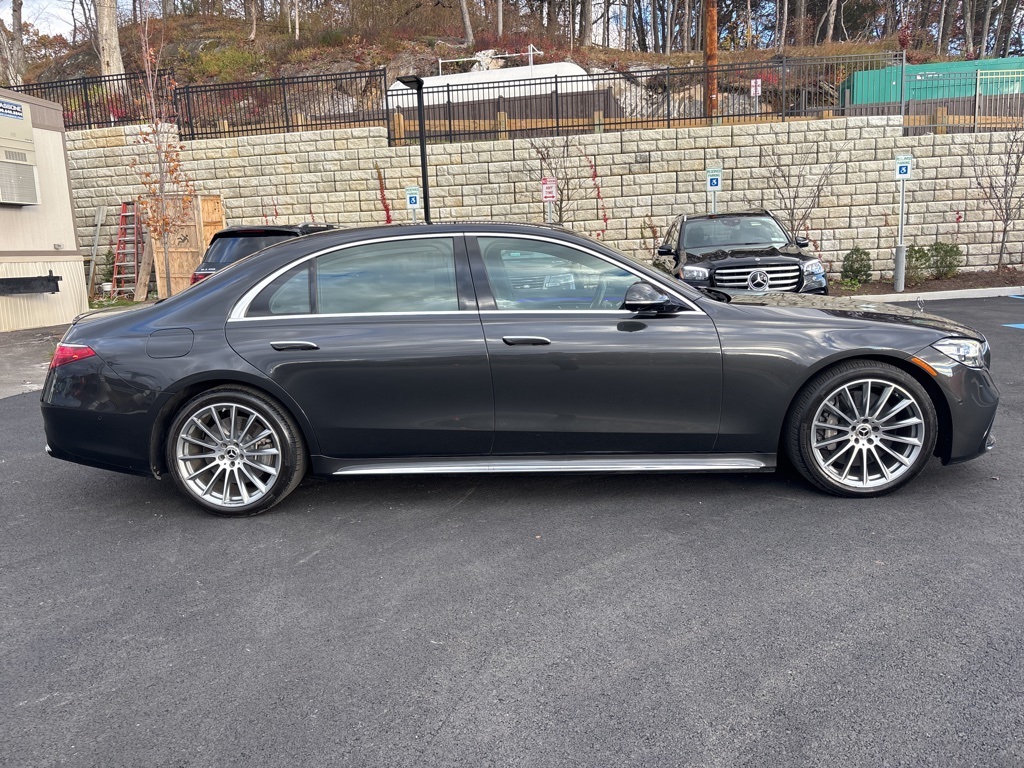 2022 Mercedes Benz S 580 4MATIC photo 4