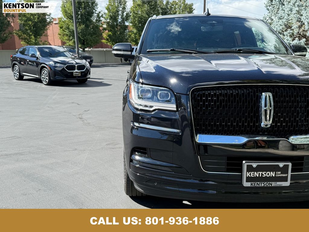 2022 Lincoln Navigator L Reserve photo 12