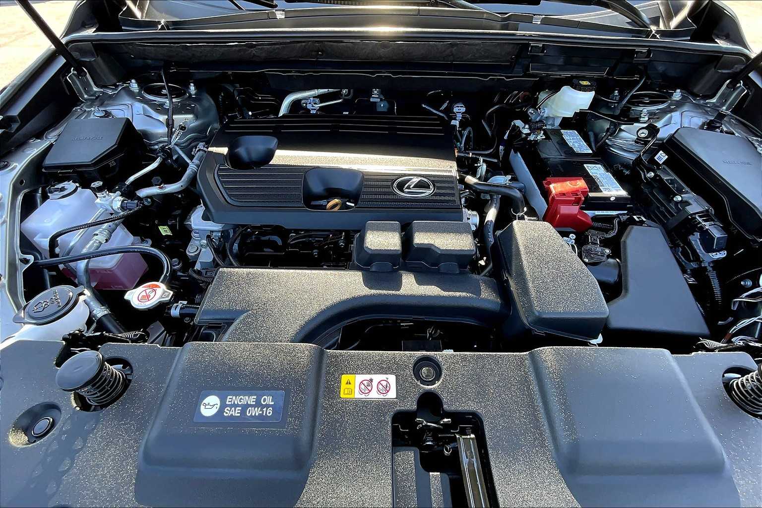 2025 Lexus NX 250 photo 30