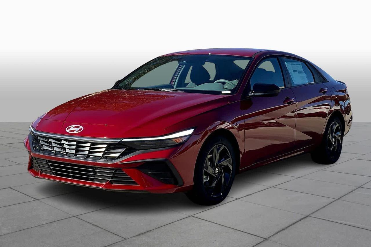 2026 Hyundai Elantra SEL's photo
