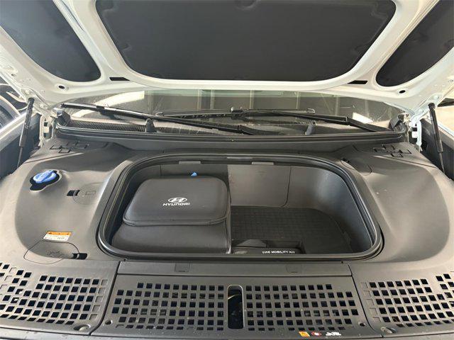 2026 Hyundai Ioniq photo 31