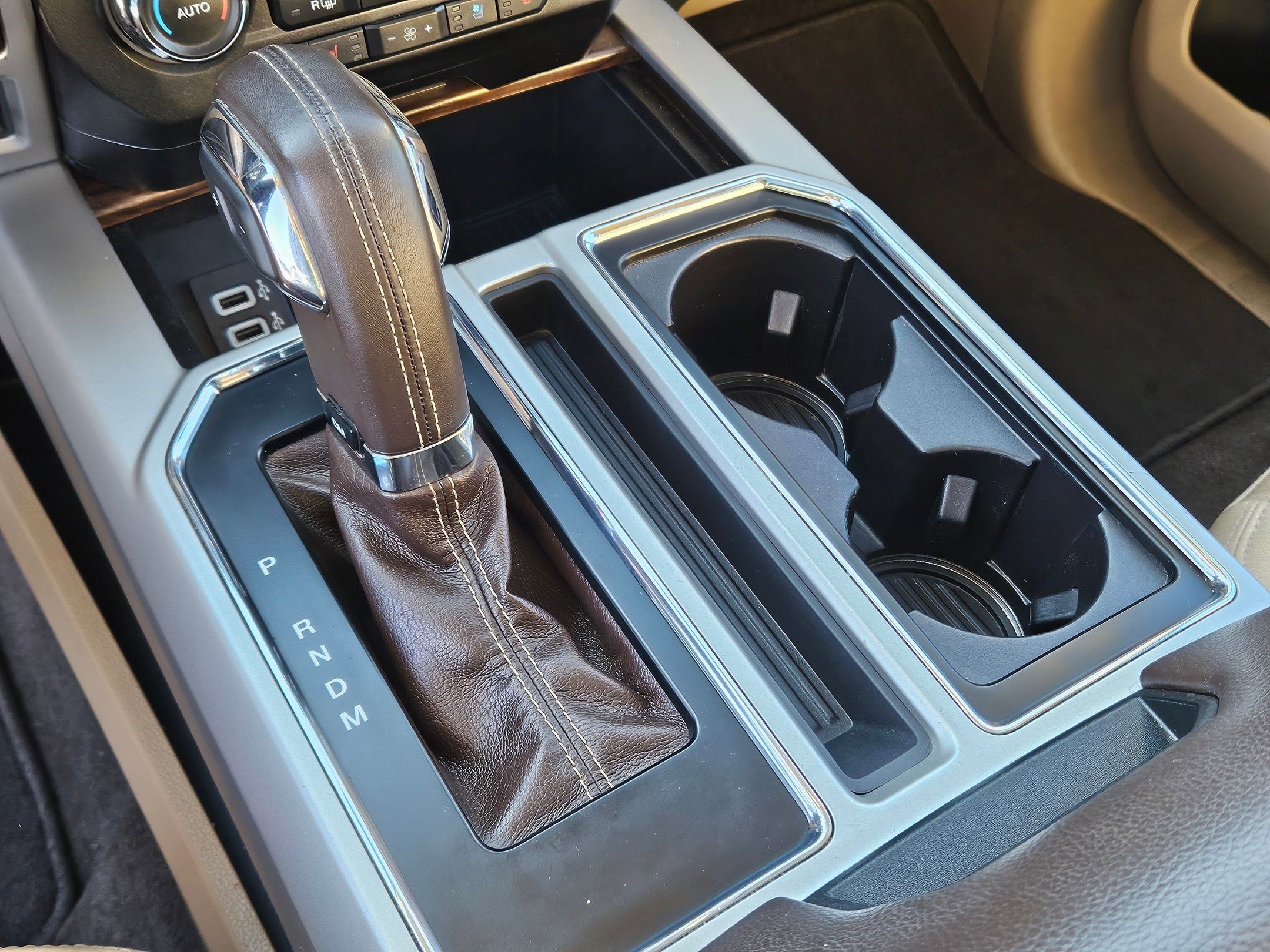 2018 Ford F-150 Lariat photo 24