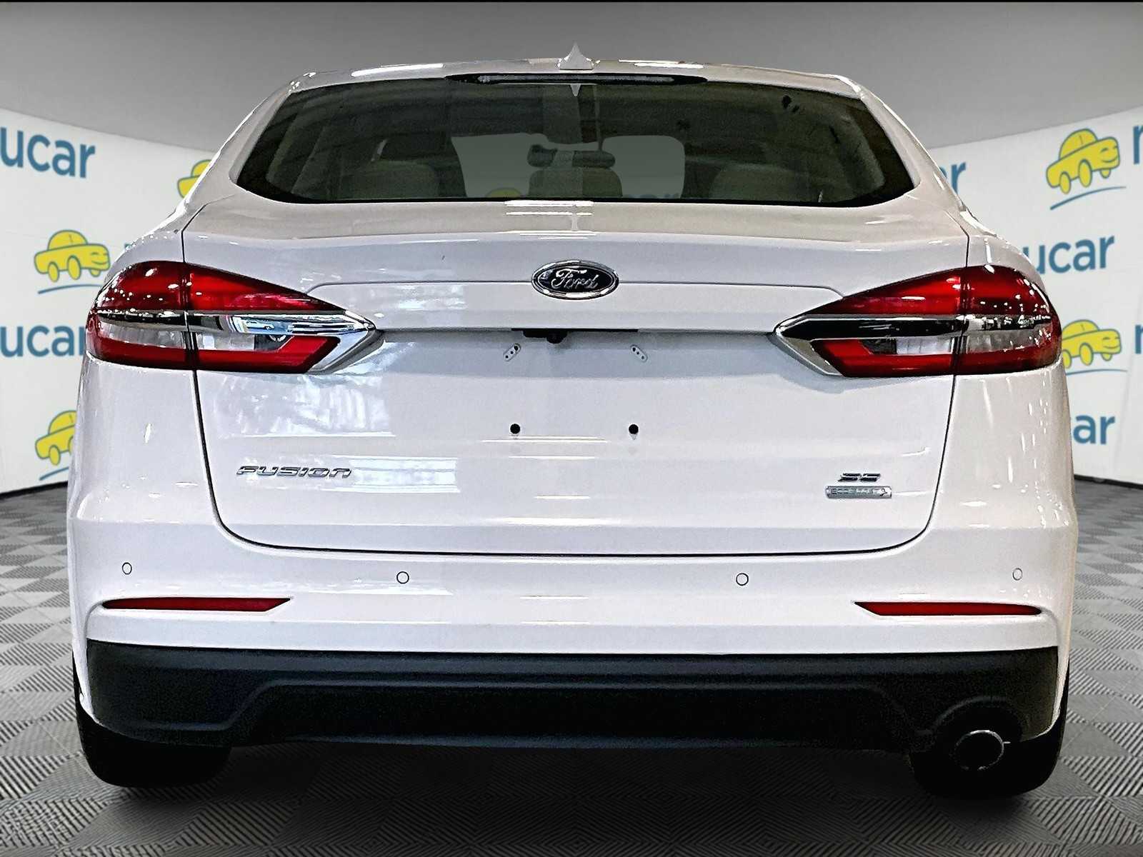 2019 Ford Fusion SE photo 5